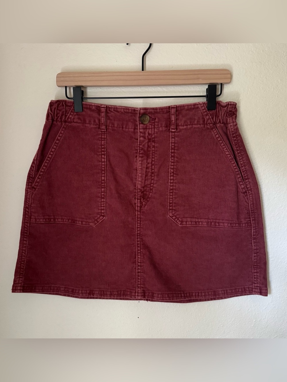 American Eagle Women’s Dark Rose Corduroy Mini Skirt | Size 8